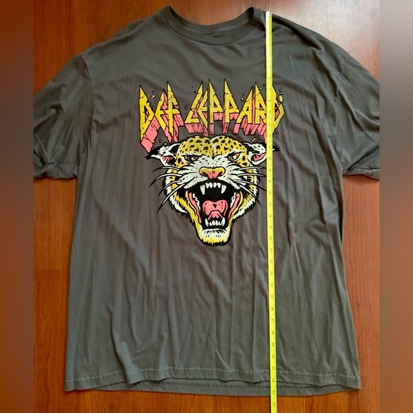 DEF LEPPARD Men’s Oversized Short Sleeve TShirt Dark Gray Size X-Large - Picture 5 of 6